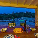 Gardens Holiday home *
