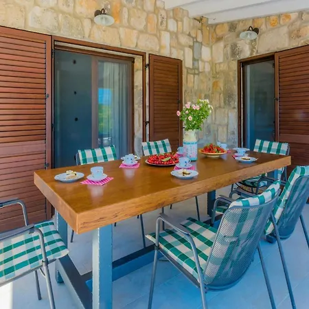 Holiday home Gardens